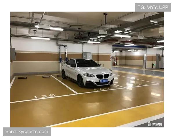 吴向东家里那辆豪车比我整条街的房子都值钱吧? 吴向东家里那辆豪车比我整条街的房子都值钱吧?